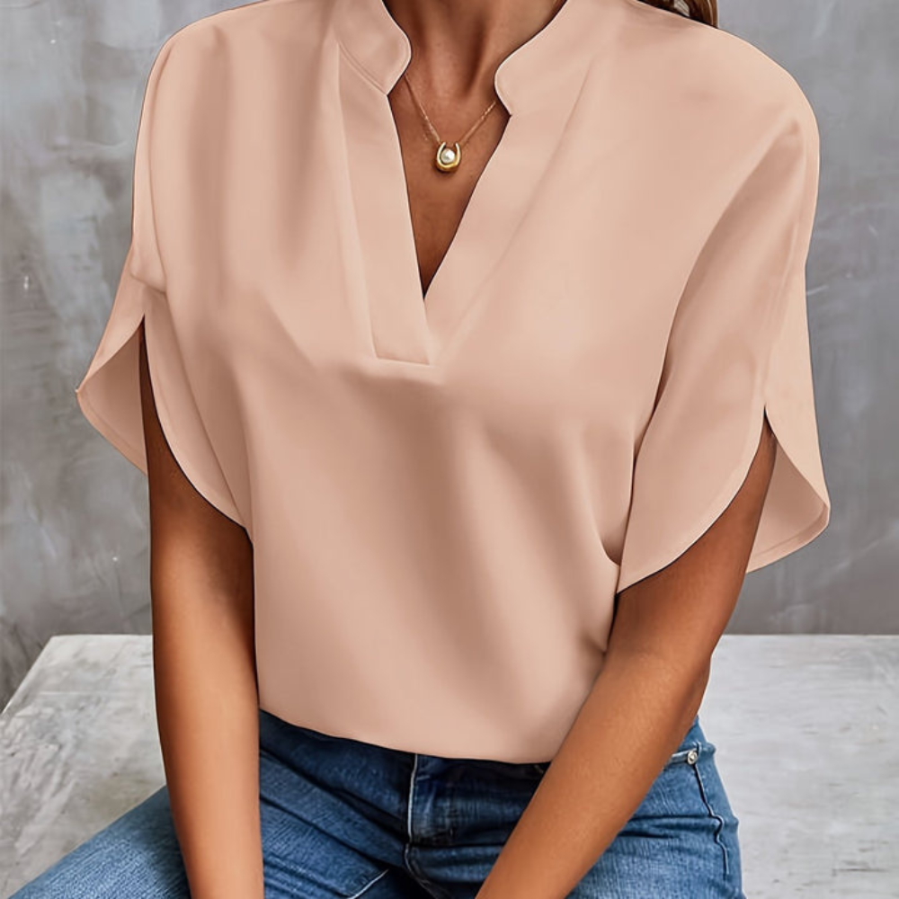 Adalyn | Dames Blouse met V-hals | Korte mouw