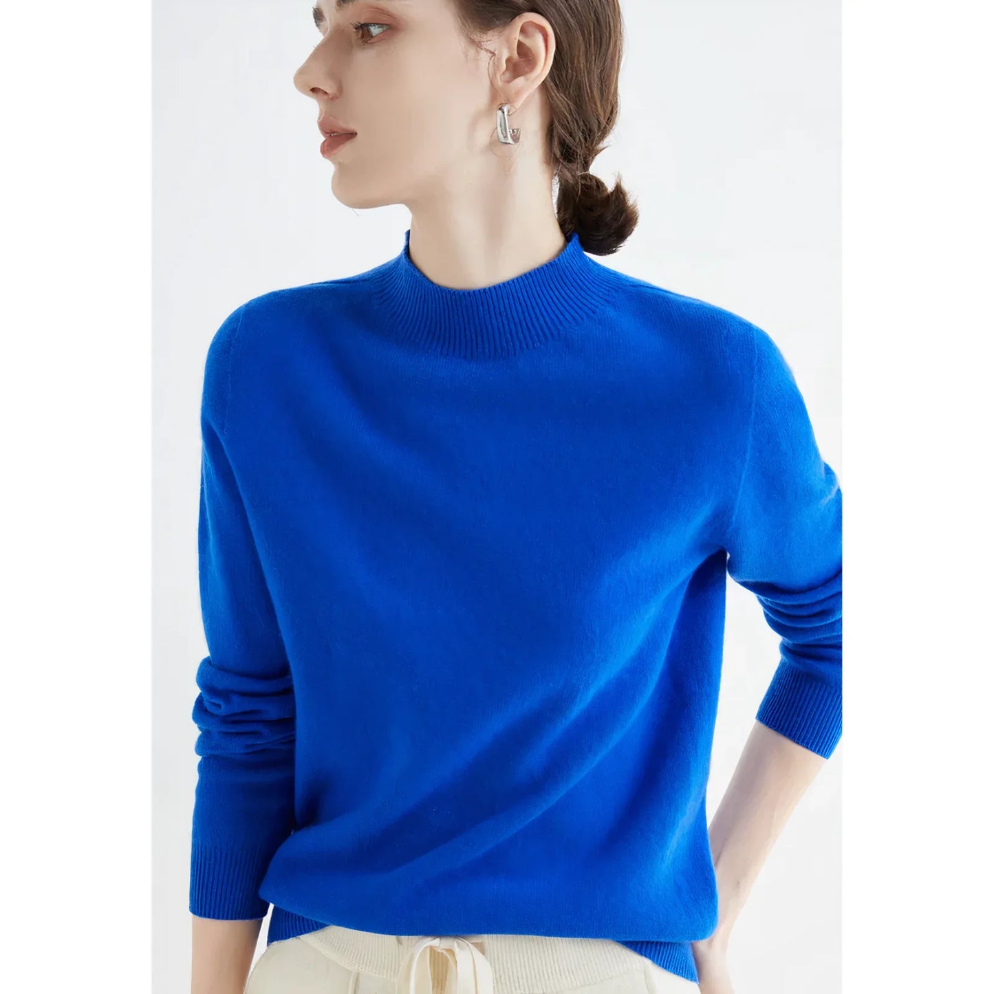 Malenne - Warme en stijlvolle cashmere trui met V-hals